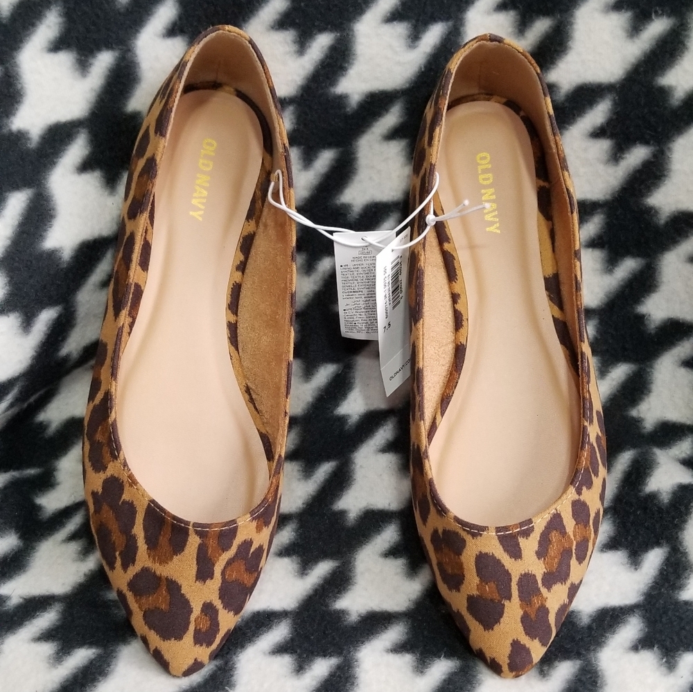 NWT Old Navy Leopard Print Pointed Toe Flats